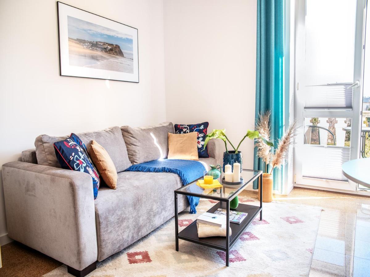 Apartament Sunset Boulevard Z Tarasem Dla 4 Gosci กดิเนีย ภายนอก รูปภาพ