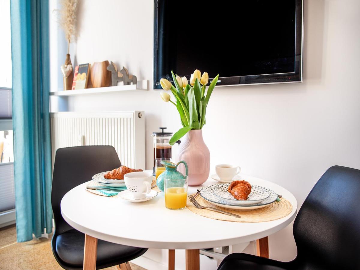 Apartament Sunset Boulevard Z Tarasem Dla 4 Gosci กดิเนีย ภายนอก รูปภาพ