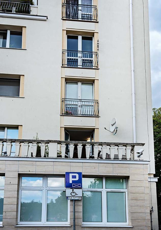 Apartament Sunset Boulevard Z Tarasem Dla 4 Gosci กดิเนีย ภายนอก รูปภาพ